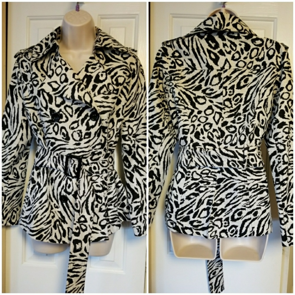 Fun, Short Trench Coat